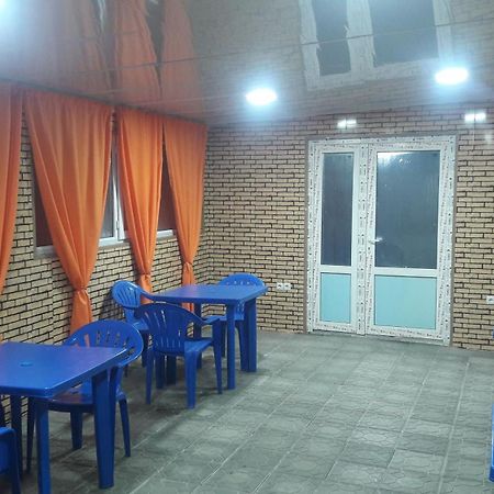 Guest House Ozernaya โชลปอน-อาตา ภายนอก รูปภาพ